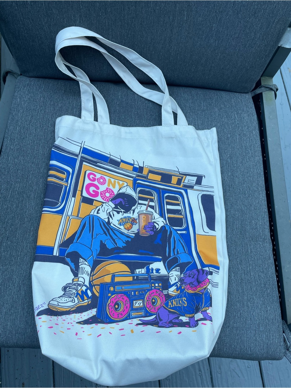 Knicks Dunkin tote bag